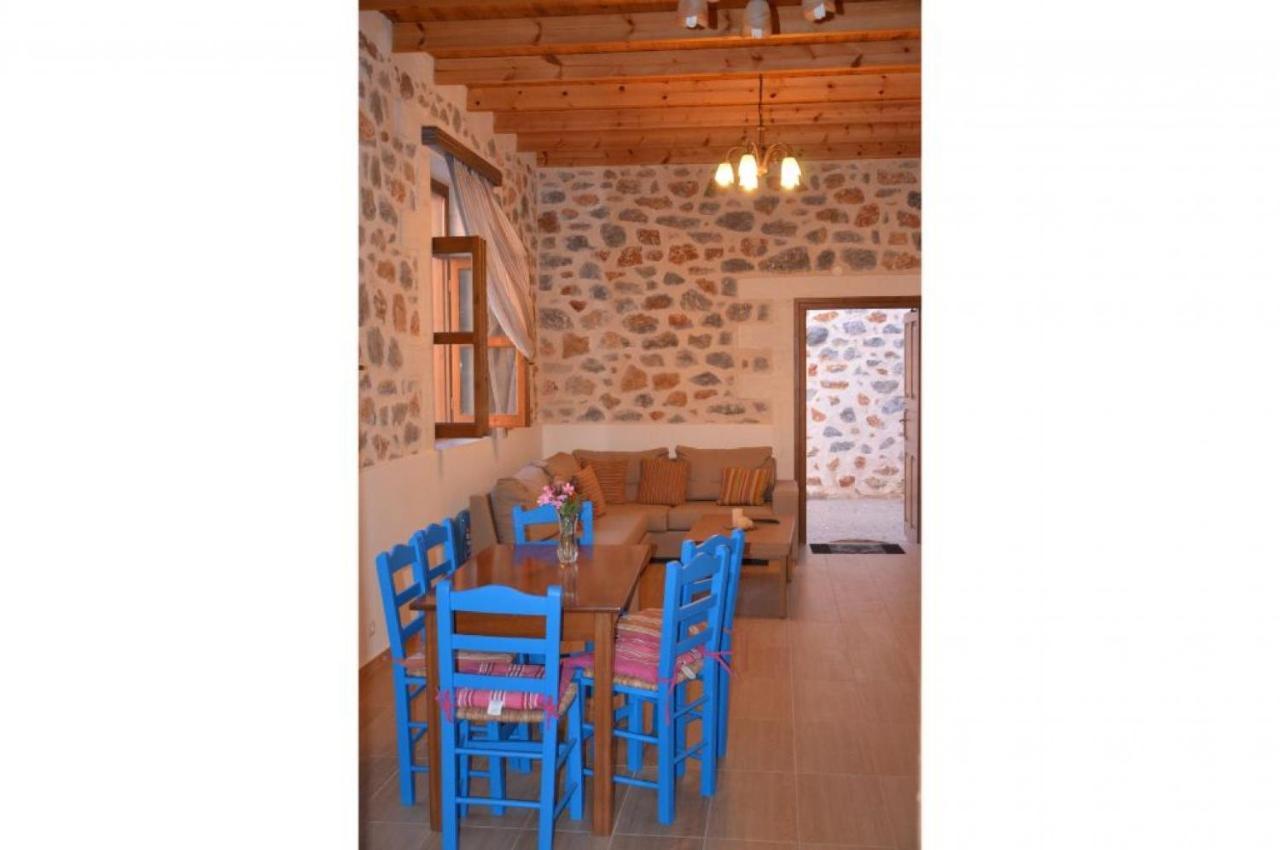 Stone Villa I In Petres Petres  Extérieur photo